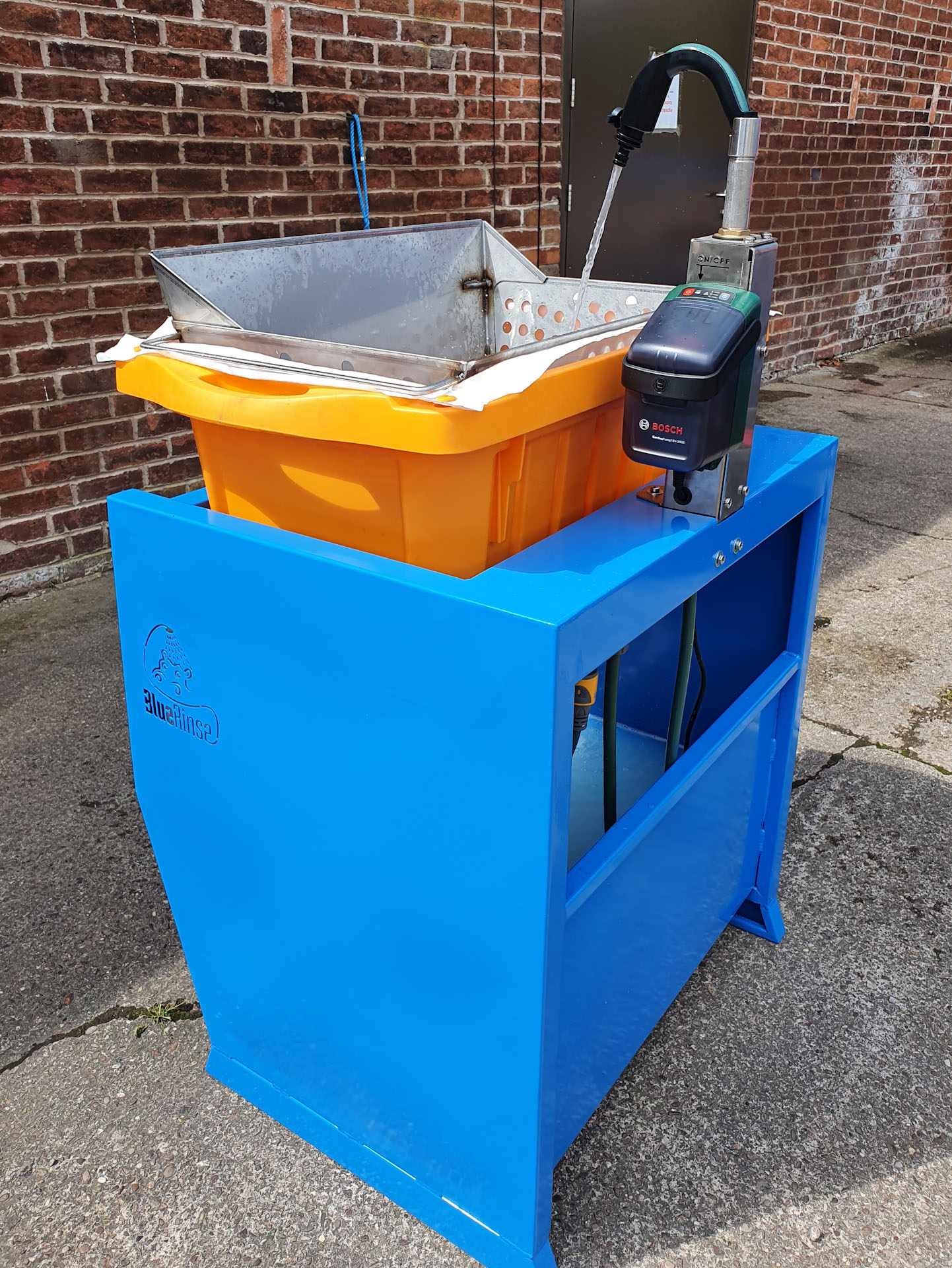 SLURRYTUB Washdown Station BlueRinse Concrete Washout Solutions